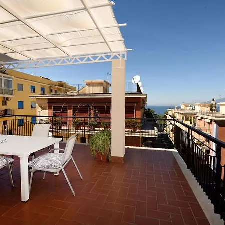 Lägenhet Casa Clara Sorrento